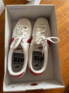 Must Go‼️ Used Women’s Nike Cortex XLV Sneakers. Read Description Below